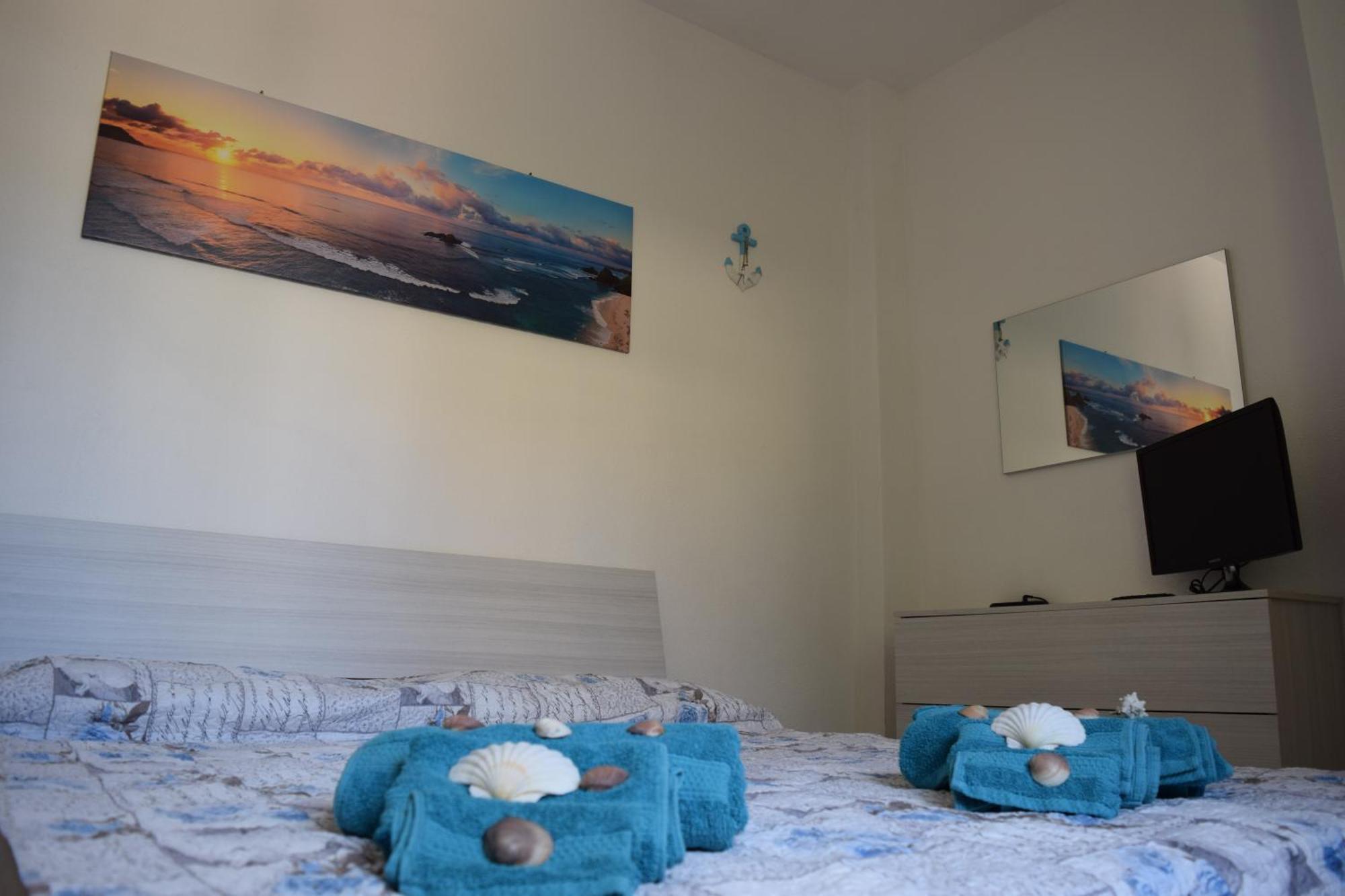 לה מדלנה Appartamento Vista Mare A La Maddalena מראה חיצוני תמונה
